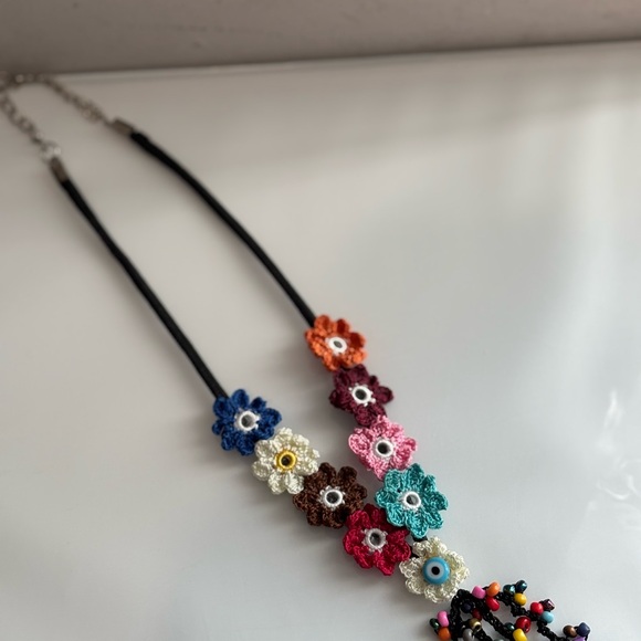 Colorful Floral Beaded Necklace - Picture 3 of 5